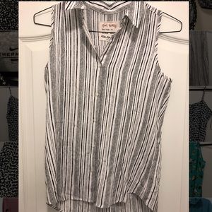 Black and White Pattern sleeveless  Button-down